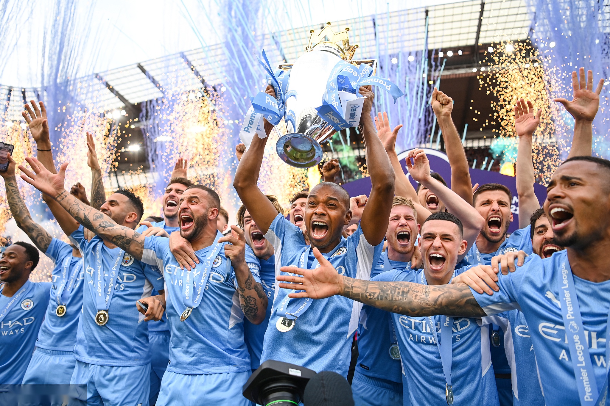 由於種種原 由於種種原